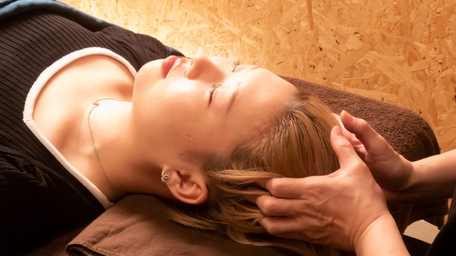 頭のマッサージ屋さん施術写真